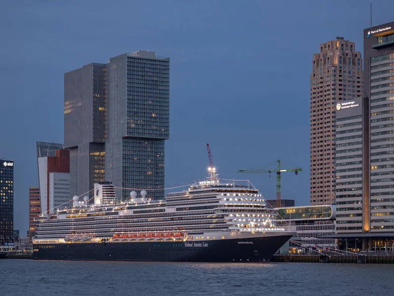 Holland America Line - Koningsdam Deck (Photo 3)