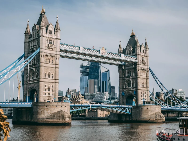 London highlight view 2 - Tower Bridge