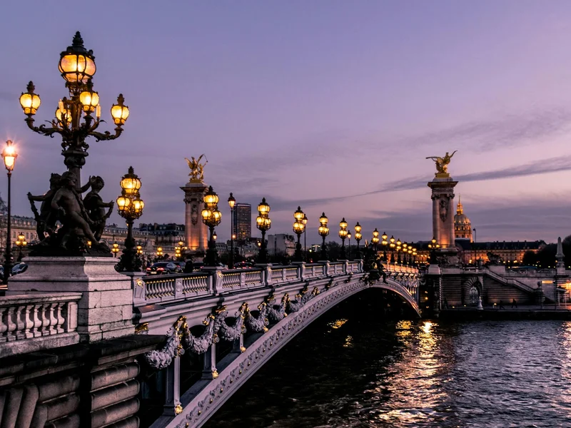 Paris highlight view 4 - Seine River